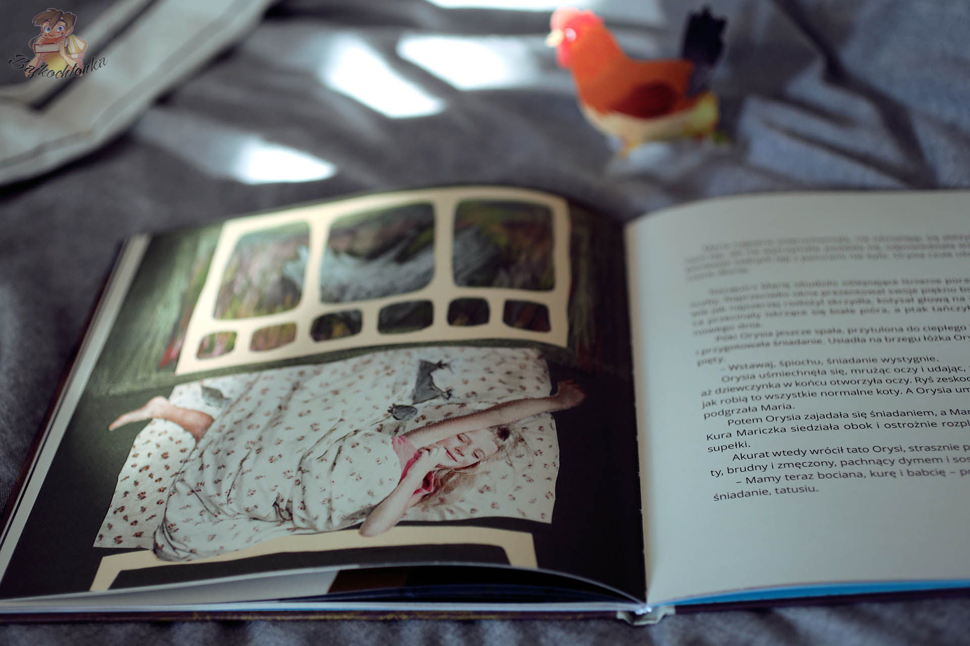 Dziewczynka śpi w łóżku – kadr z książki „Gwiazdozbiór Kury”, nastrojowe światło i kolażowa ilustracja.