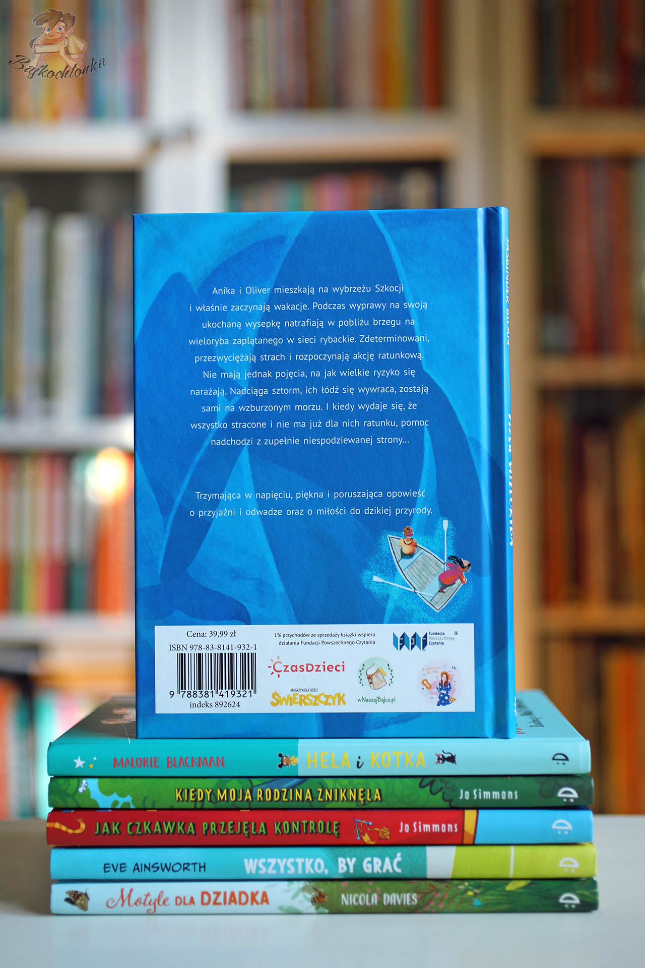 Tył książki Pieśń wieloryba Jasbinder Bilan, opis fabuły i szczegóły wydania Dwukropek