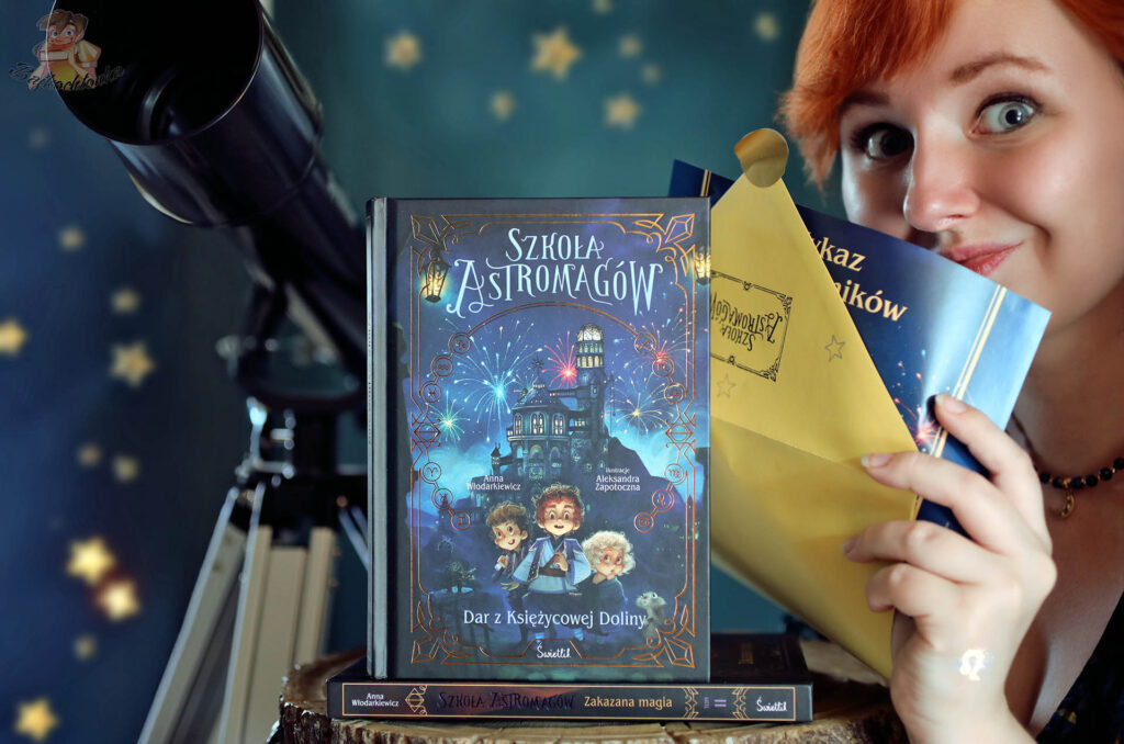 Szkoła Astromagów. Dar z Księżycowej Doliny – okładka, zestaw z teleskopem i materiałami serii (aranżacja)