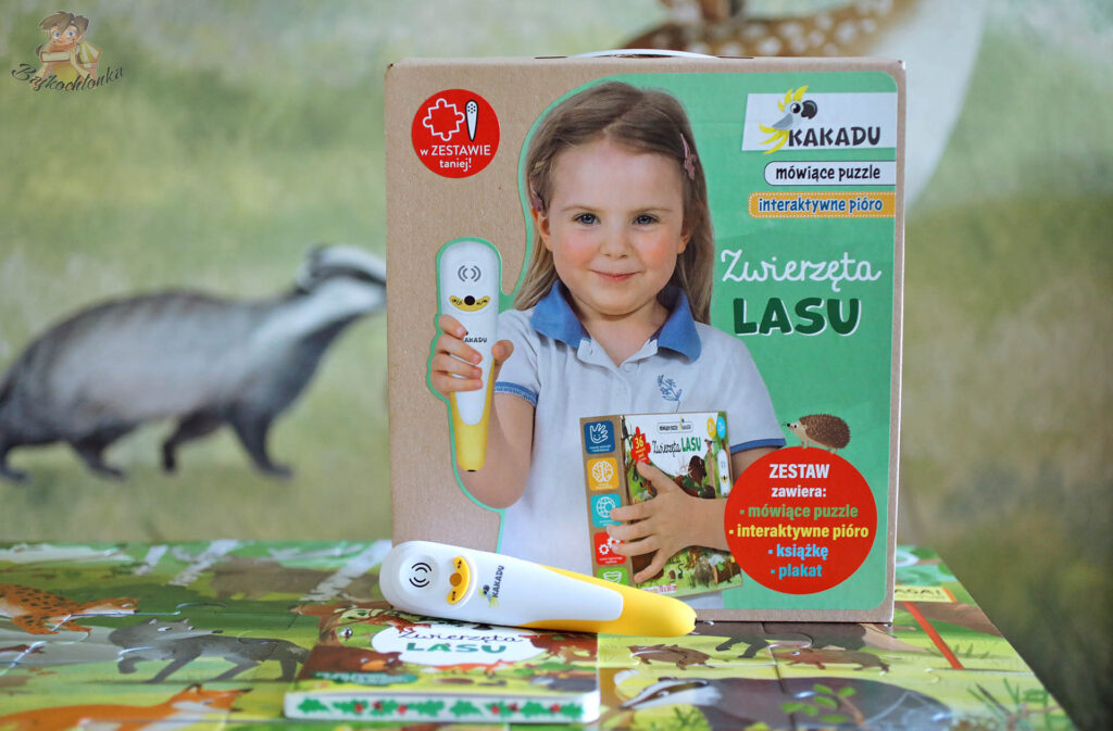 Pudełko zestawu edukacyjnego „Zwierzęta lasu” Kakadu z interaktywnym piórem i książką.