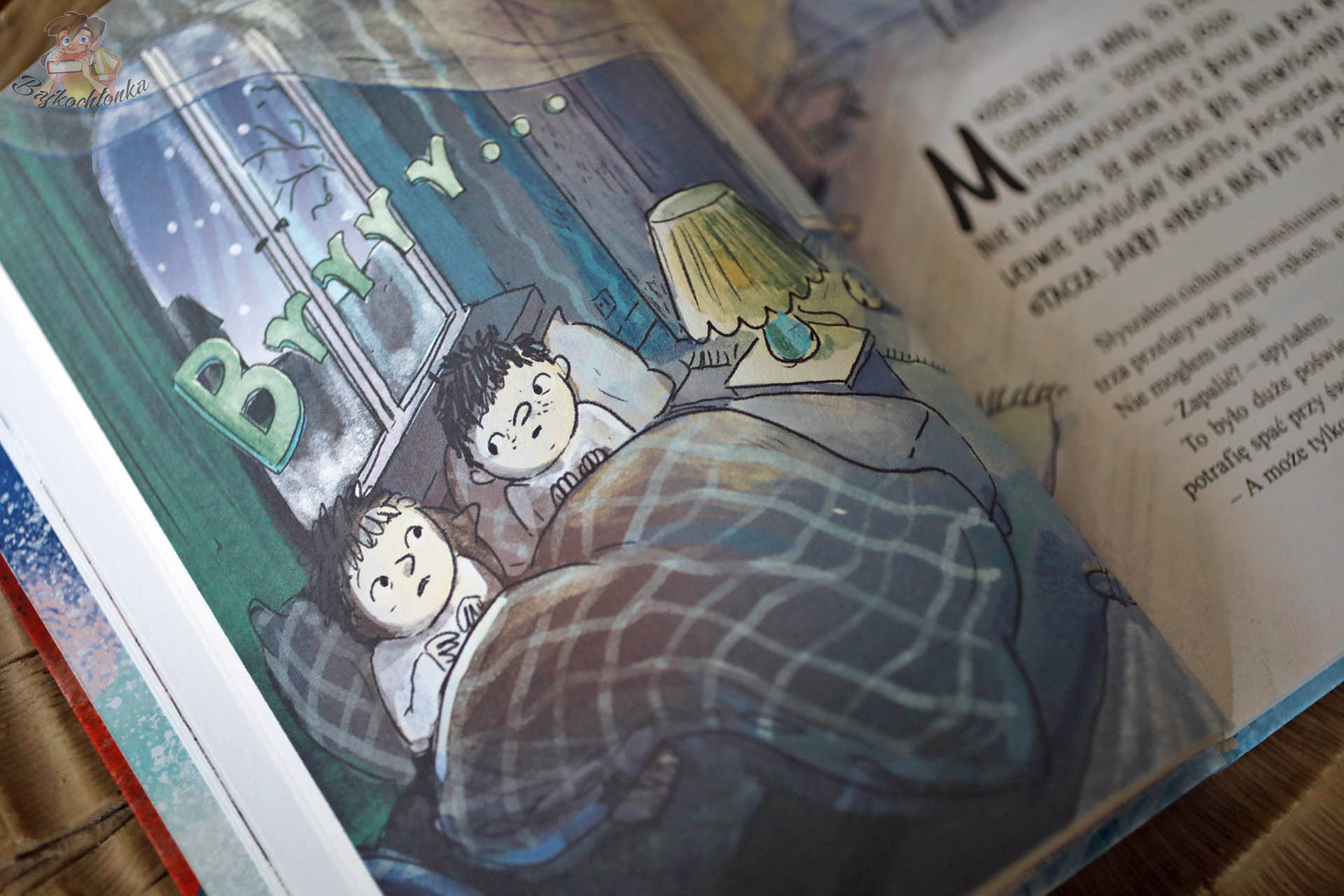 „Dom na odludziu” — nocna scena w lozku, napis „Brrry…” (lekki dreszczyk dla 9+)