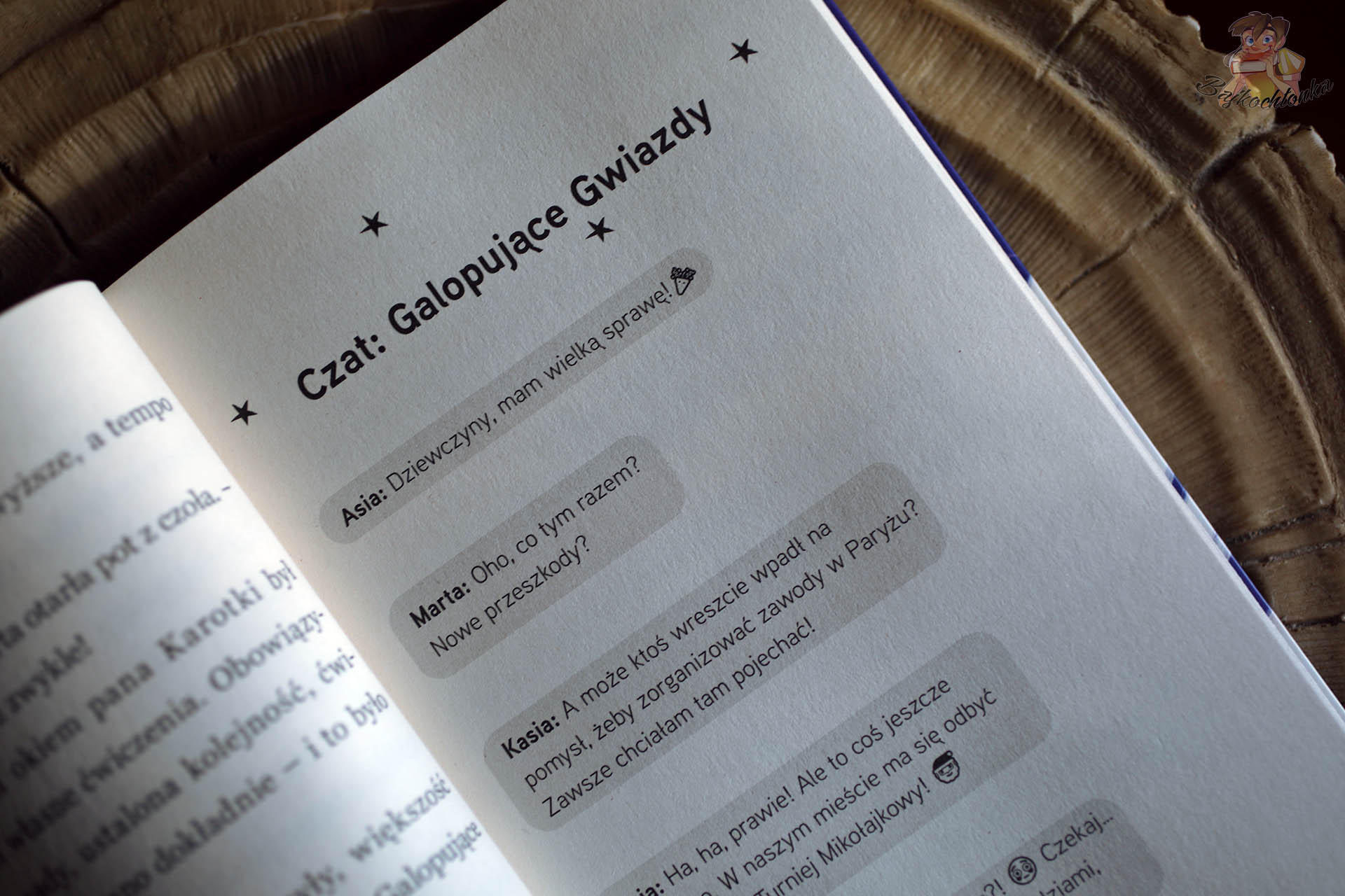 Strona z czatem Galopujących Gwiazd z Hobby horsing 3. Przyjaźń zwycięża – planowanie zawodów i klubowej aktywności.