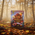 Lis z Martwego Lasu – okładka w leśnej scenografii, muchomory, nastrojowa fotografia produktu