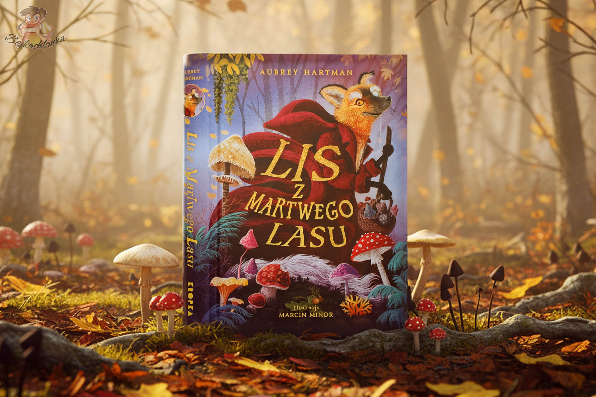 Lis z Martwego Lasu – okładka z bliska, jesienny las, grzyby, zdjęcie promocyjne