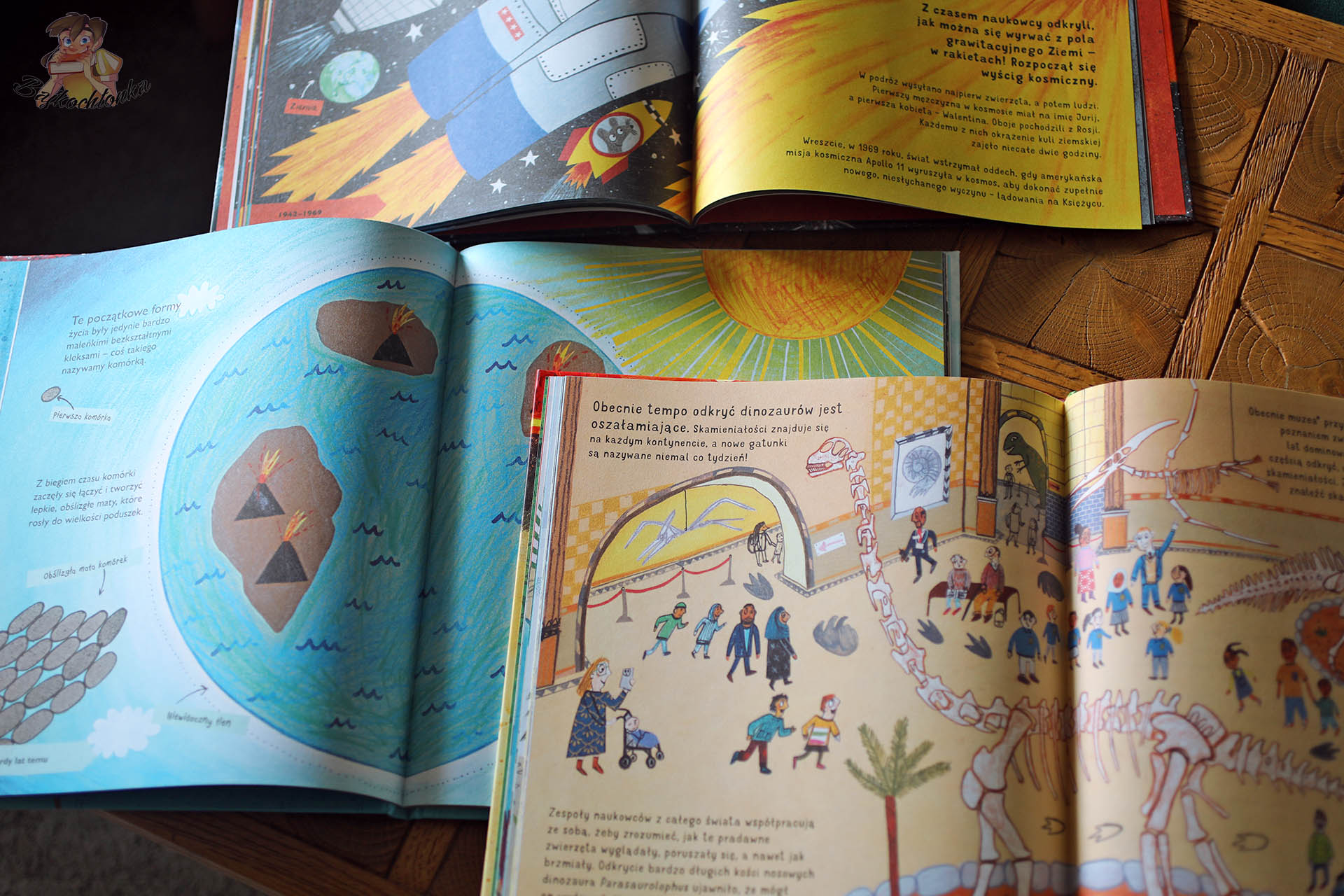 Trzy tomy serii w układzie rozkładówek pokazują, jak łączą krótkie wyjaśnienia z dużymi scenami – od ewolucji po dinozaury i wyprawy w kosmos.