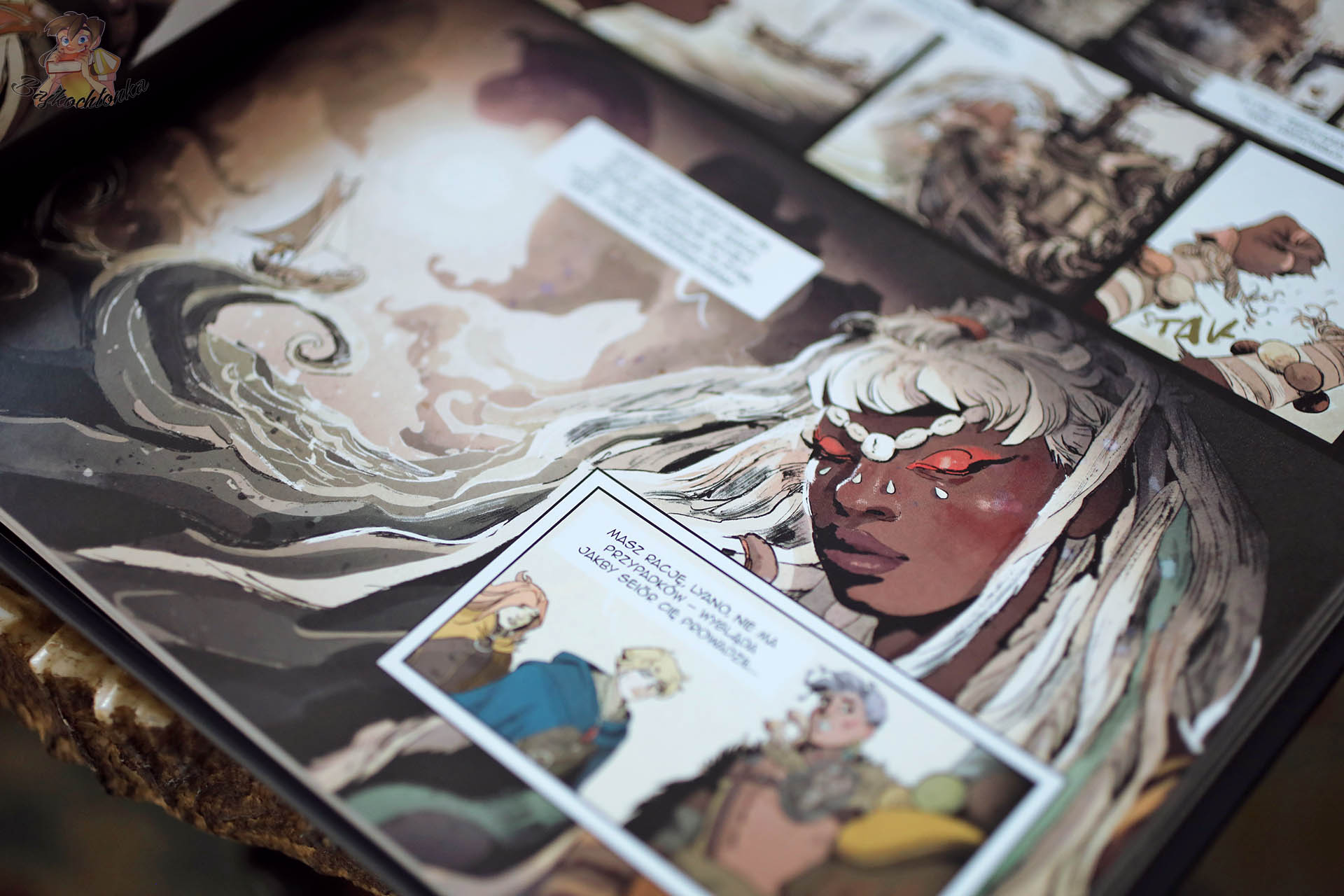 Smoczy Rycerz 2 – zblizenie na Lyanę; ekspresyjna mimika i dynamiczne tlo