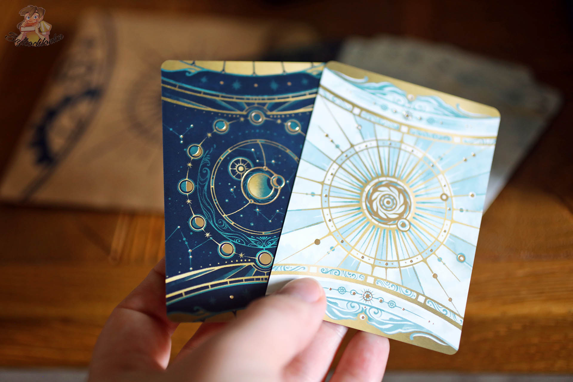 Take Time (PL) — rewersy kart Solar i Lunar: ciemny i jasny wzórTake Time (PL) — rewersy kart Solar i Lunar: ciemny i jasny wzór