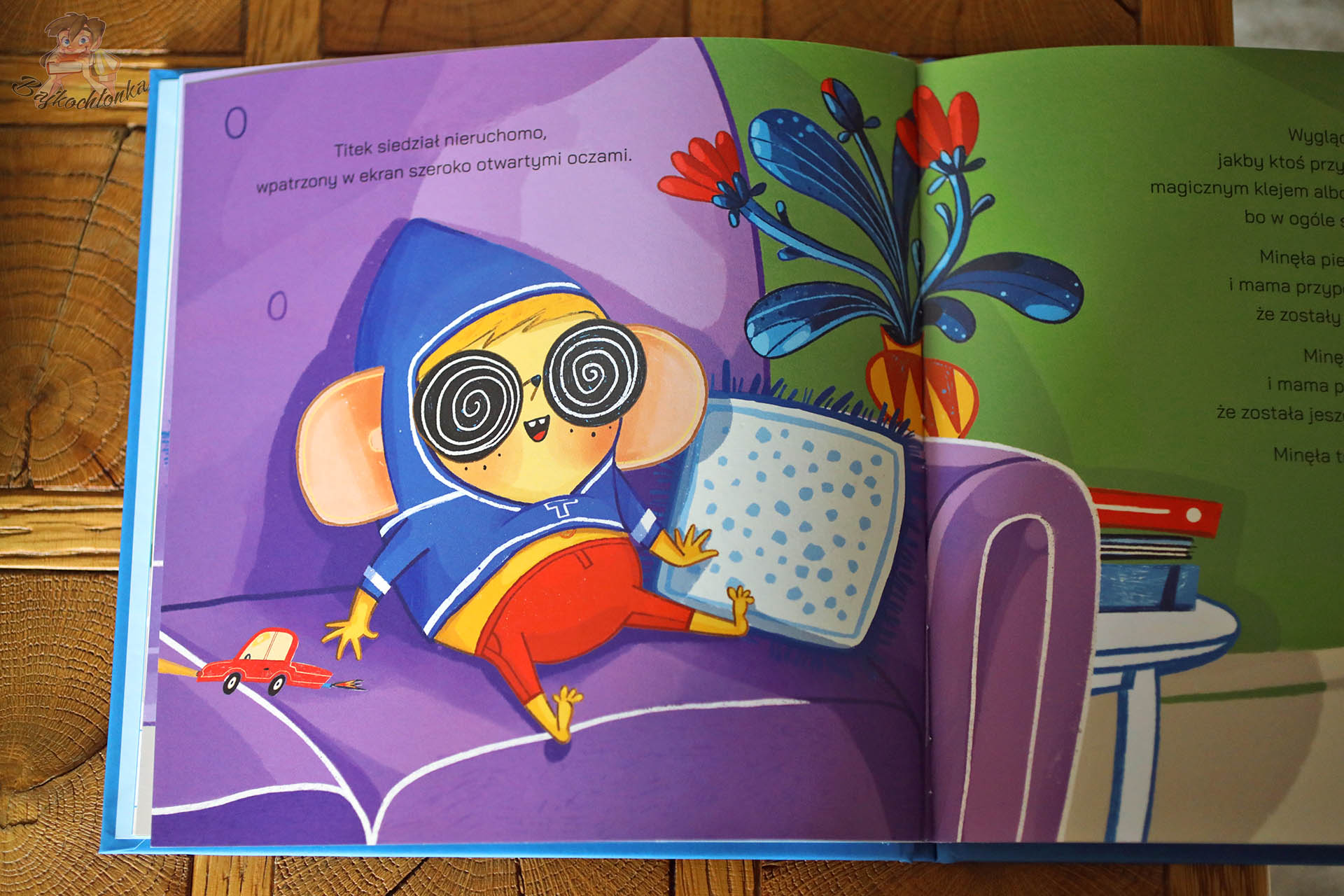 Titek wpatrzony w ekran – temat ograniczania bajek i ekranów