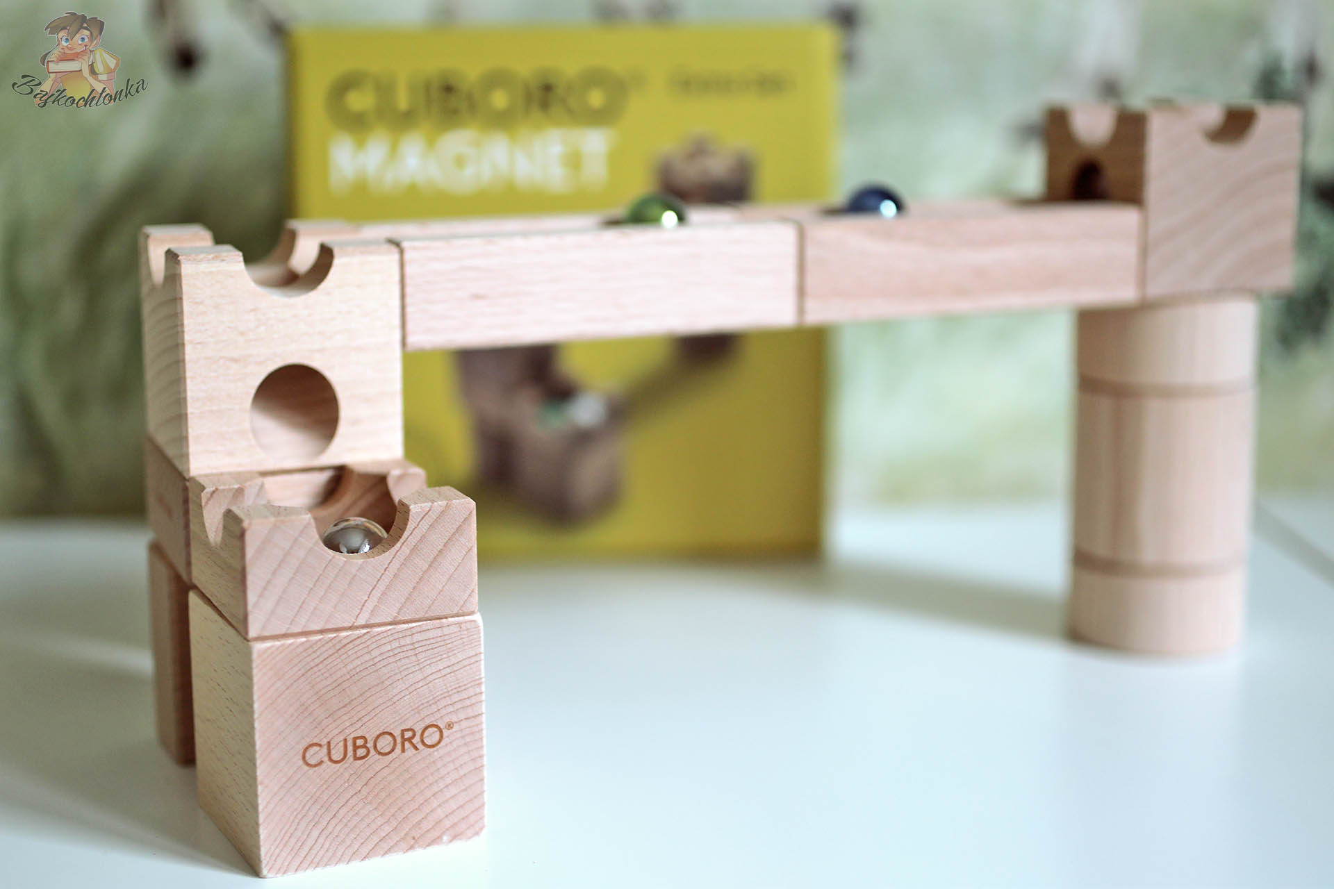 Cuboro Magnet Extra Set – drewniany tor z kolorowymi kulkami