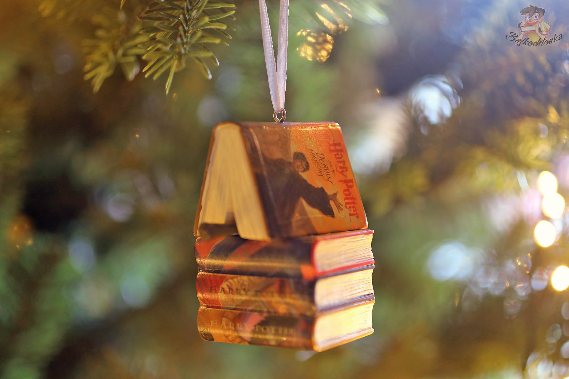 Hallmark Ornaments Harry Potter Books and Wand – książki i różdżka na choince