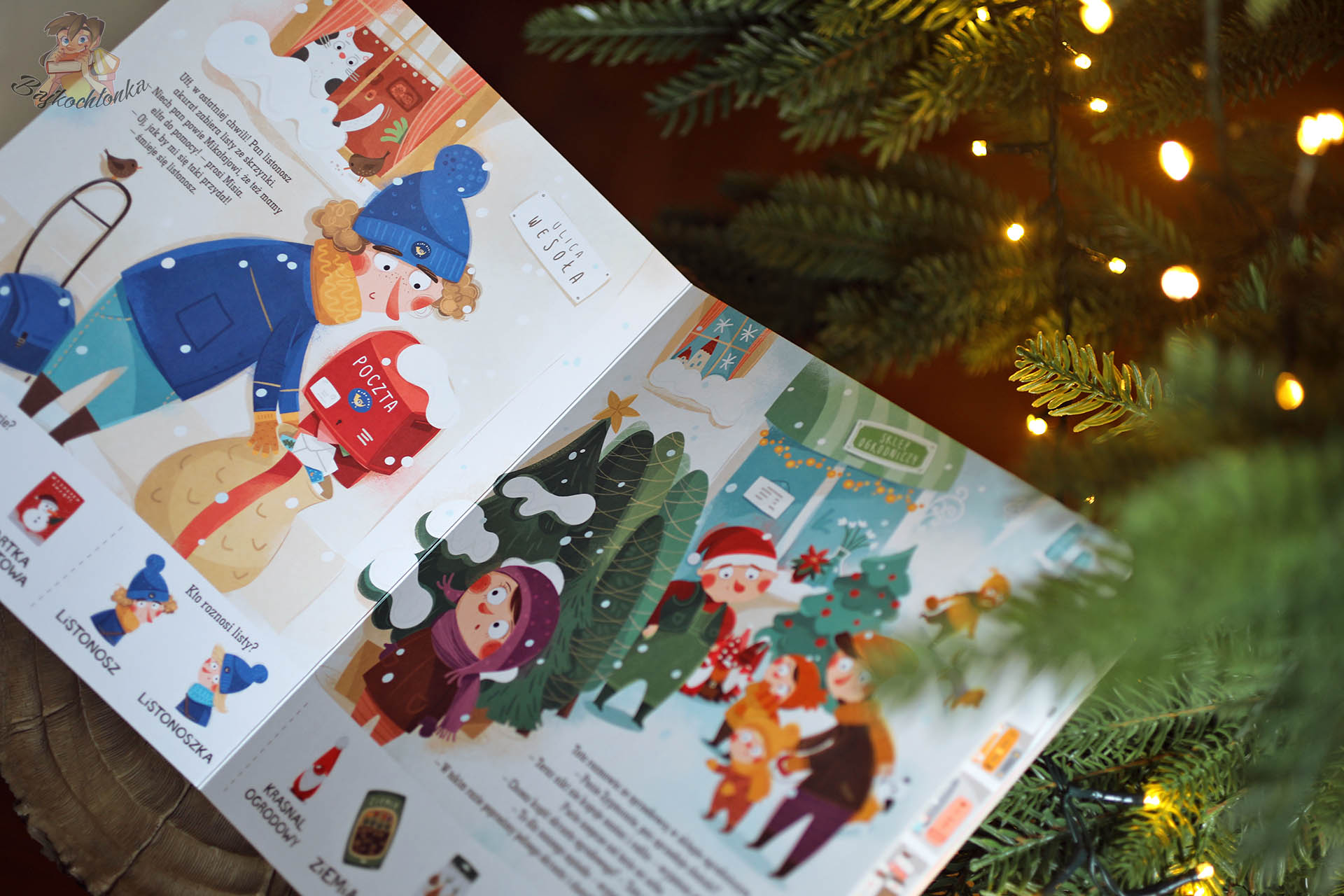 Pucio urządza Wigilię – listonoszka i wybieranie choinki na świątecznym jarmarkuPucio urządza Wigilię – listonoszka i wybieranie choinki na świątecznym jarmarku