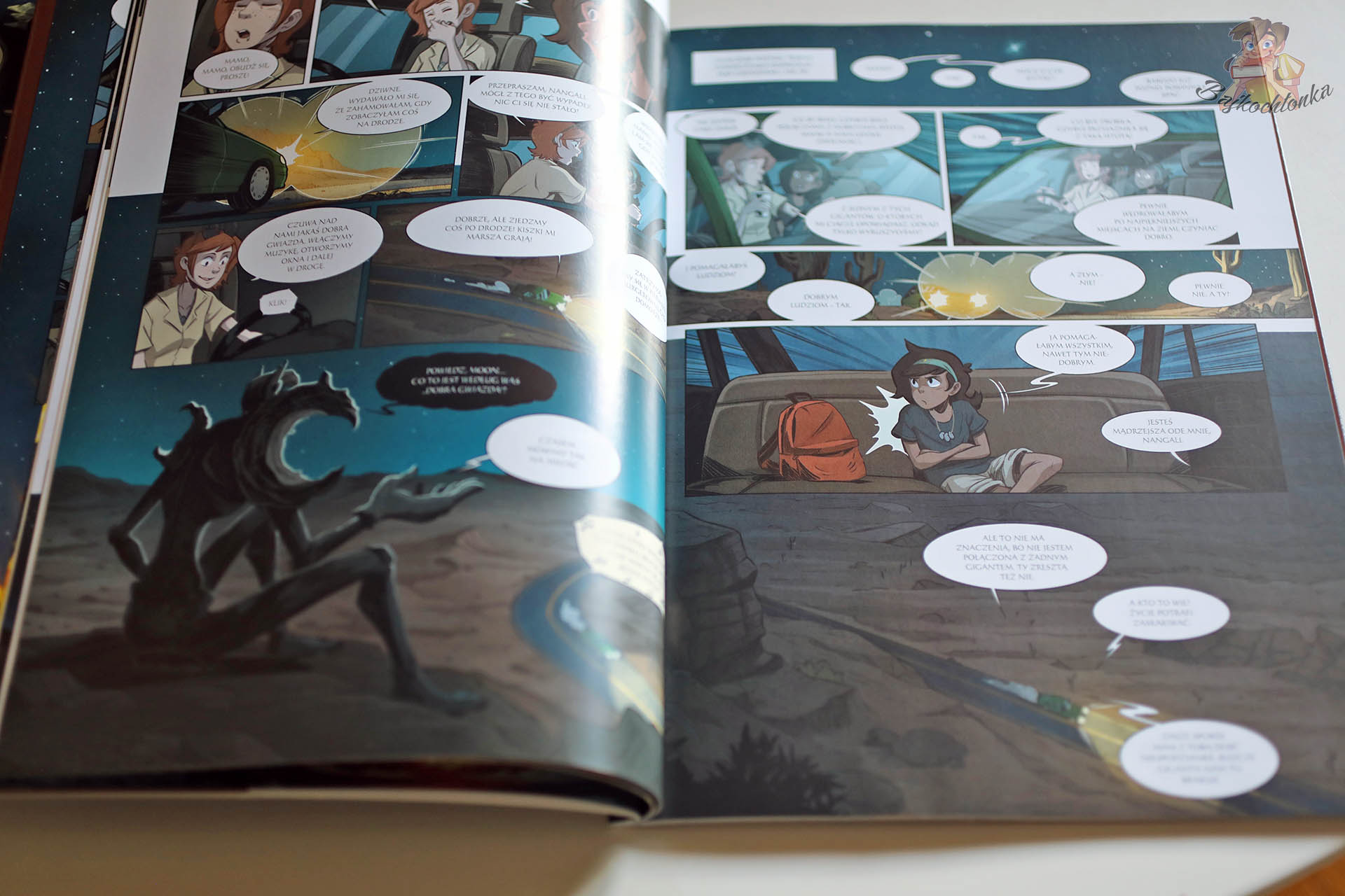 Kadry z komiksu Giganci. Nangali. Tom 8 – dziewczynka w podróży przez Australię po kosmicznej katastrofie