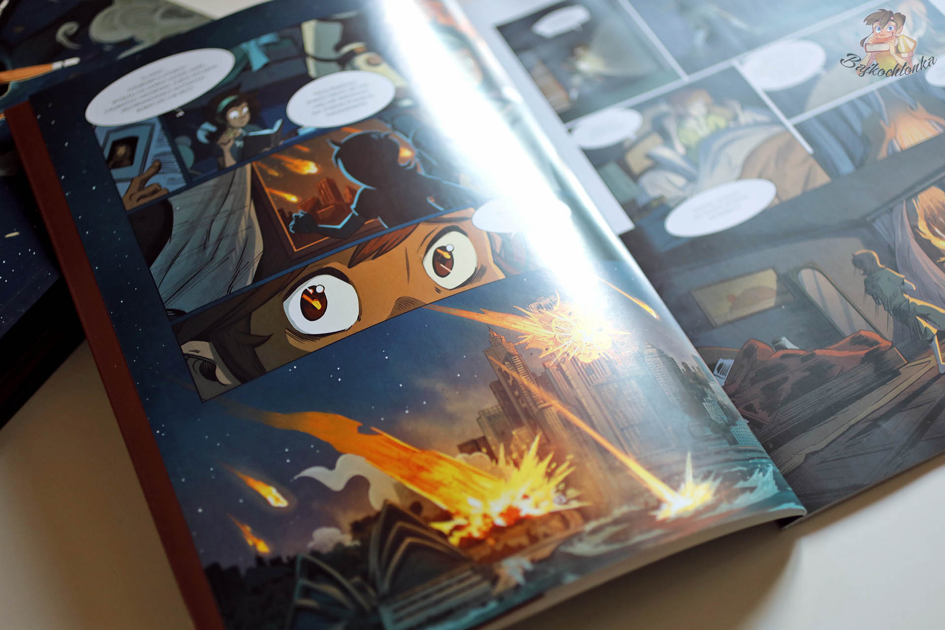 Spadające meteoryty nad Sydney w komiksie Giganci. Nangali. Tom 8 – kosmiczna katastrofa w Australii