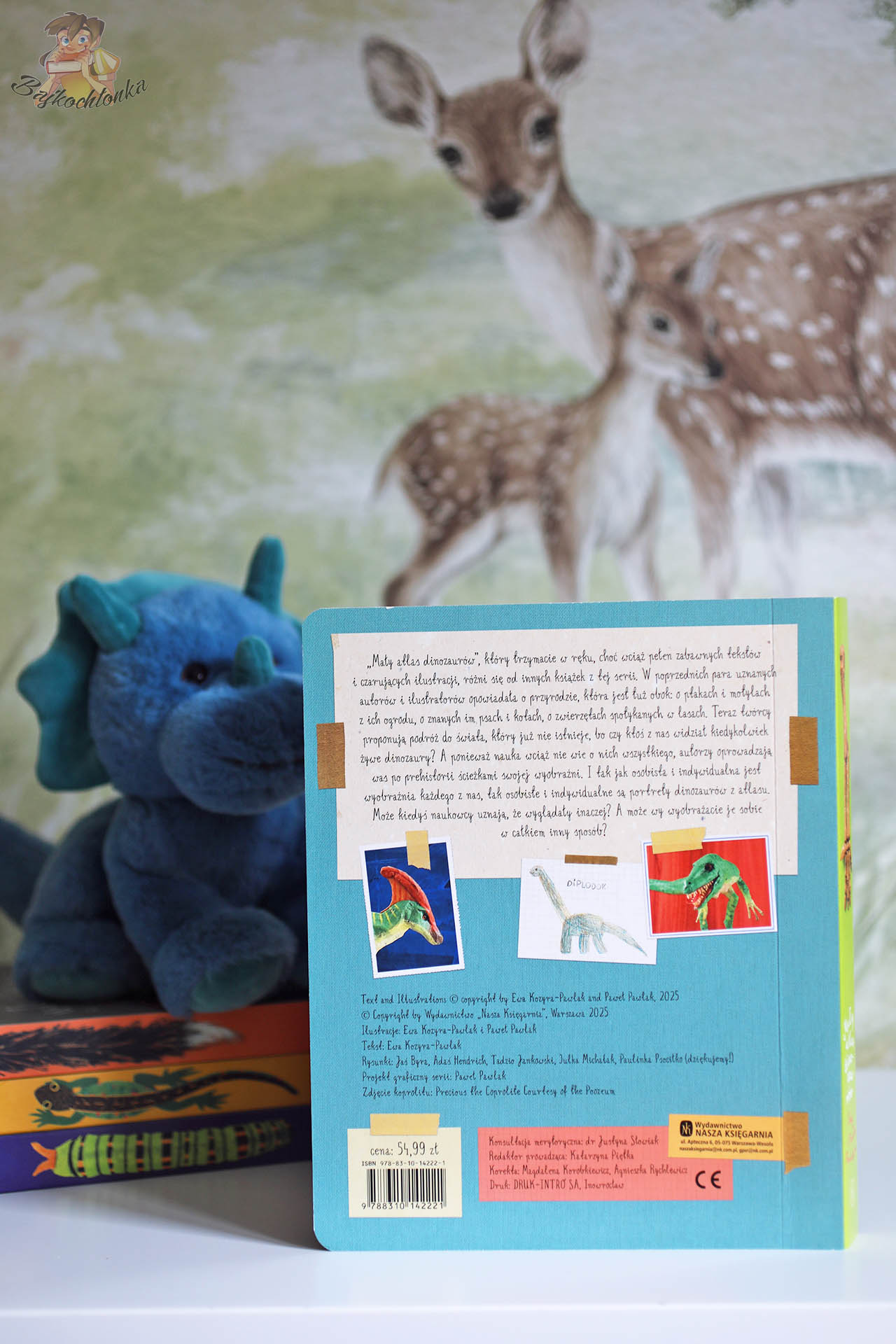 Tył okładki książki Mały atlas dinozaurów Ewy i Pawła Pawlaków wydanej przez Naszą Księgarnię