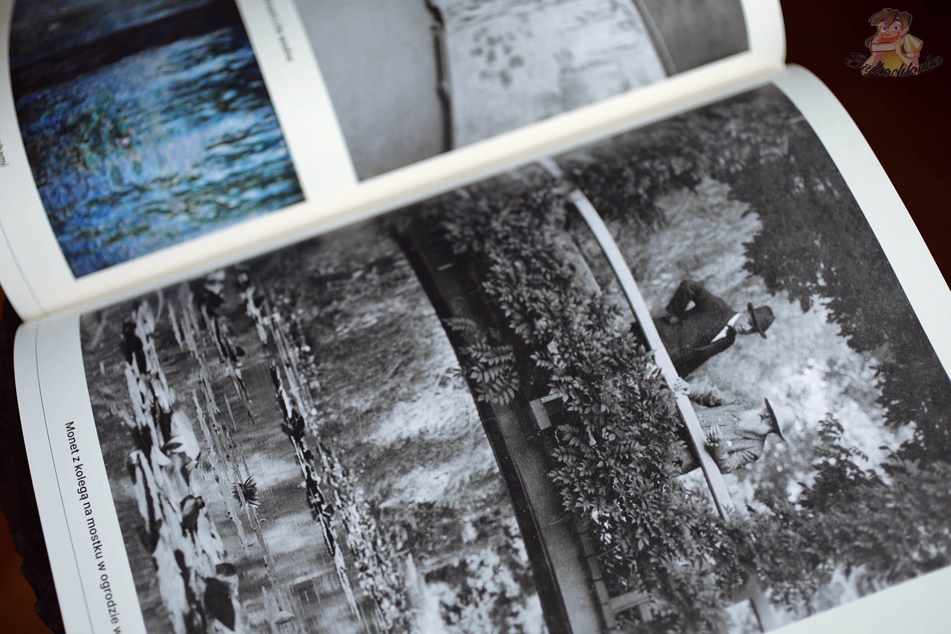 Reprodukcja obrazu Claude’a Moneta „Kolega na mostku” w książce „Sztuka dla dzieci” PWN – rozkładówka z omówieniem impresjonizmu