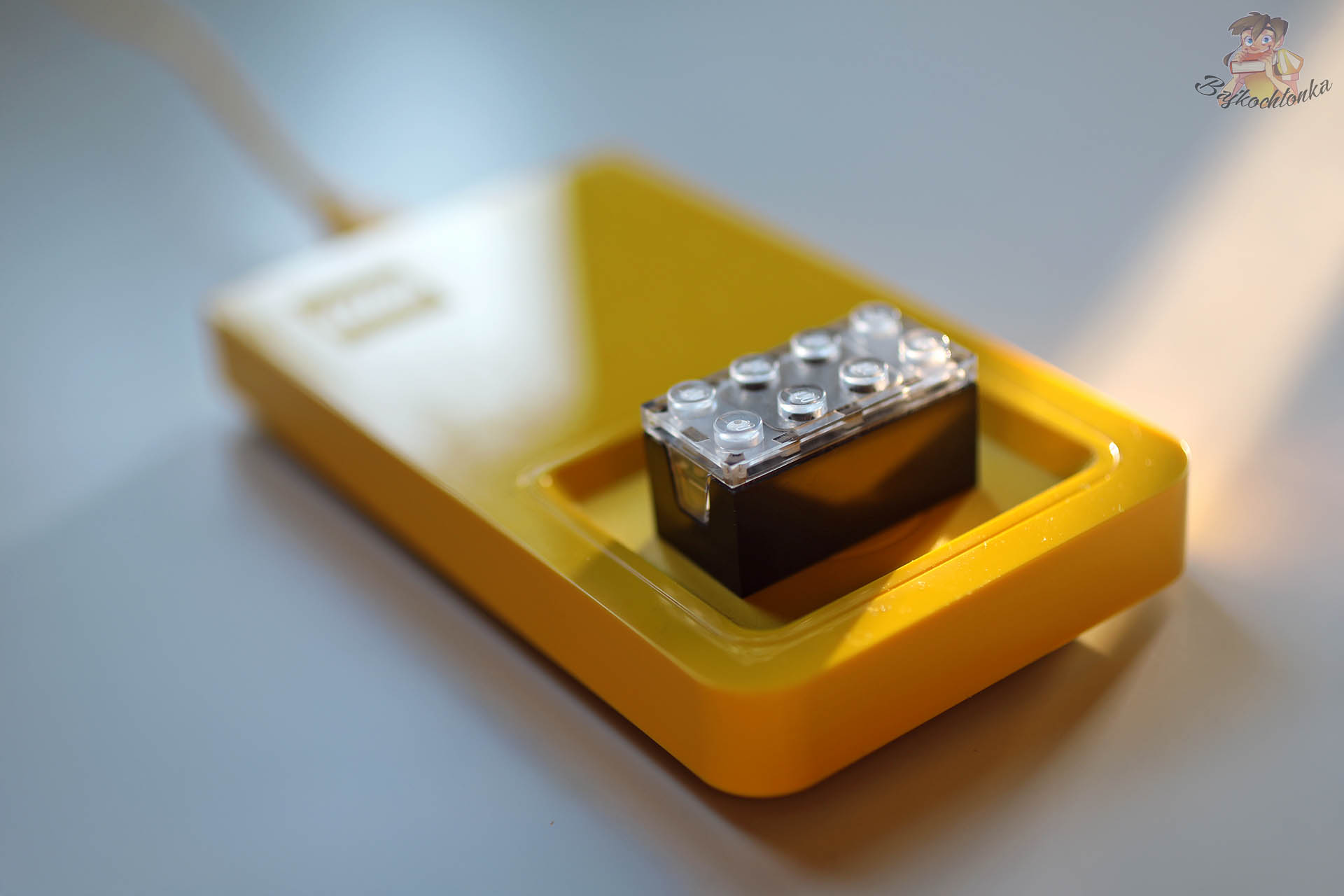 LEGO SMART Play stacja ładowania SMART Brick inteligentnego klocka