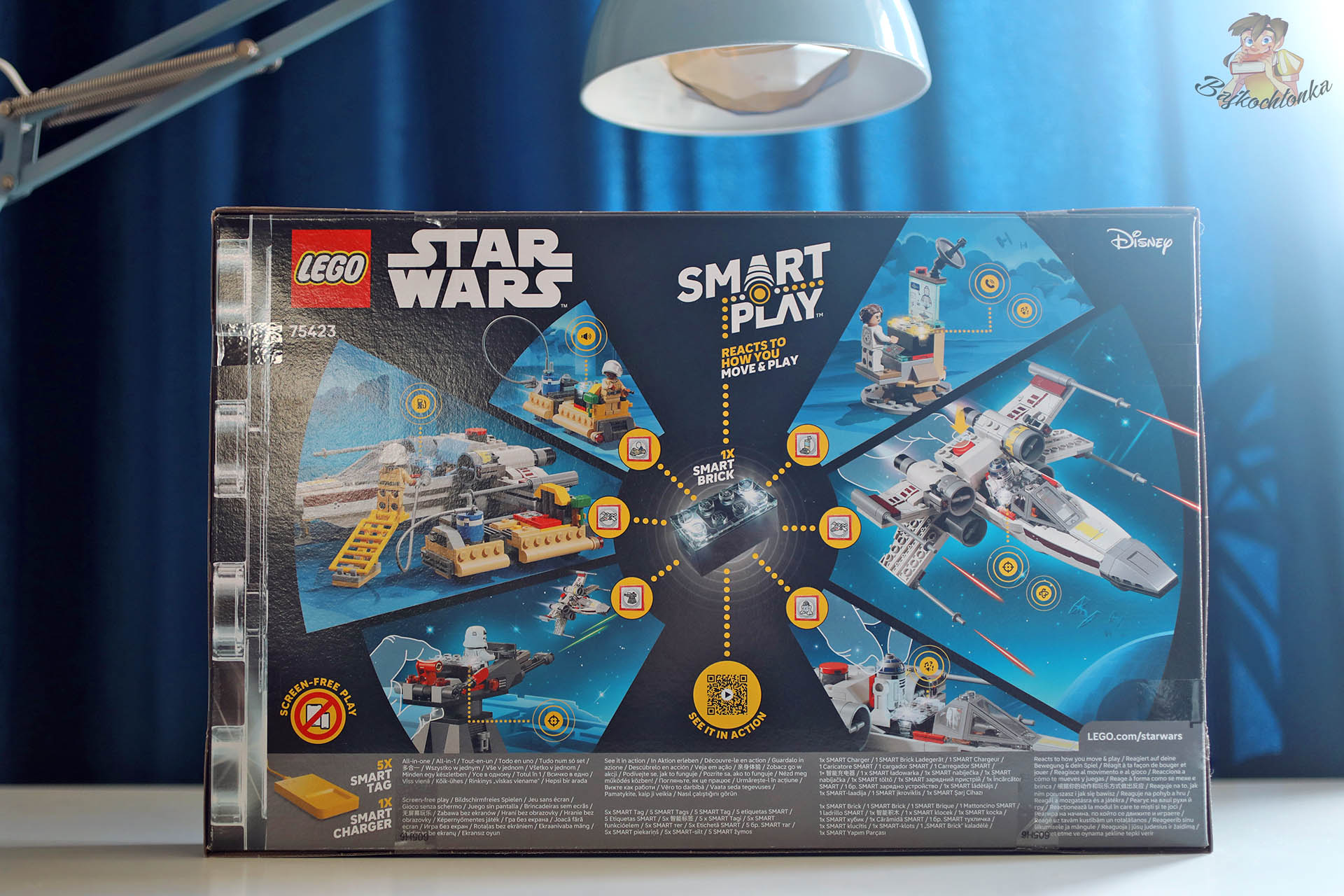 Tył pudełka zestawu LEGO Star Wars 75423 z funkcjami Smart Play