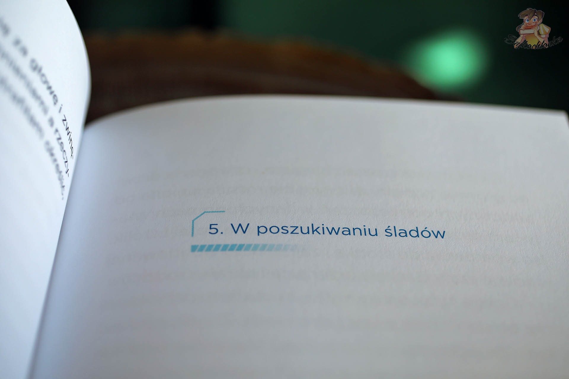 Przebudzona Choi Eunyung - rozdział „W poszukiwaniu śladów” w książce o kriogenicznym przebudzeniu dziewczynki