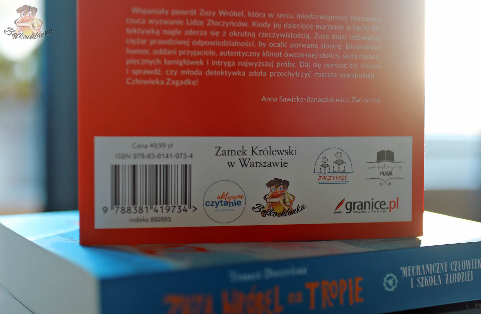 tył okładki książki Zuza Wróbel na tropie Człowiek zagadka i Liga Złoczyńców opis i ISBN