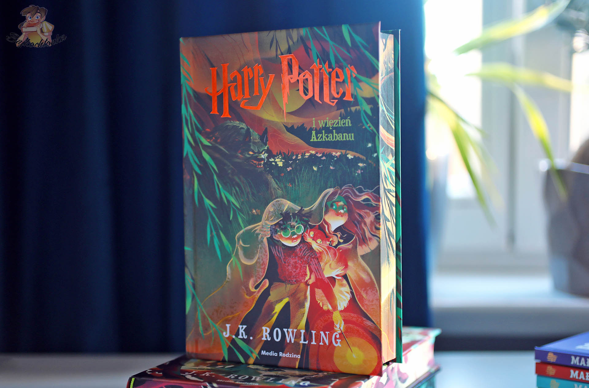 Okładka książki Harry Potter i Więzień Azkabanu w polskim wydaniu z barwionymi brzegami