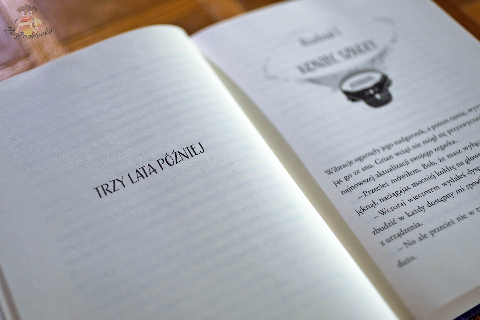 wnętrze książki Złodzieje światła – strona z napisem Trzy lata później