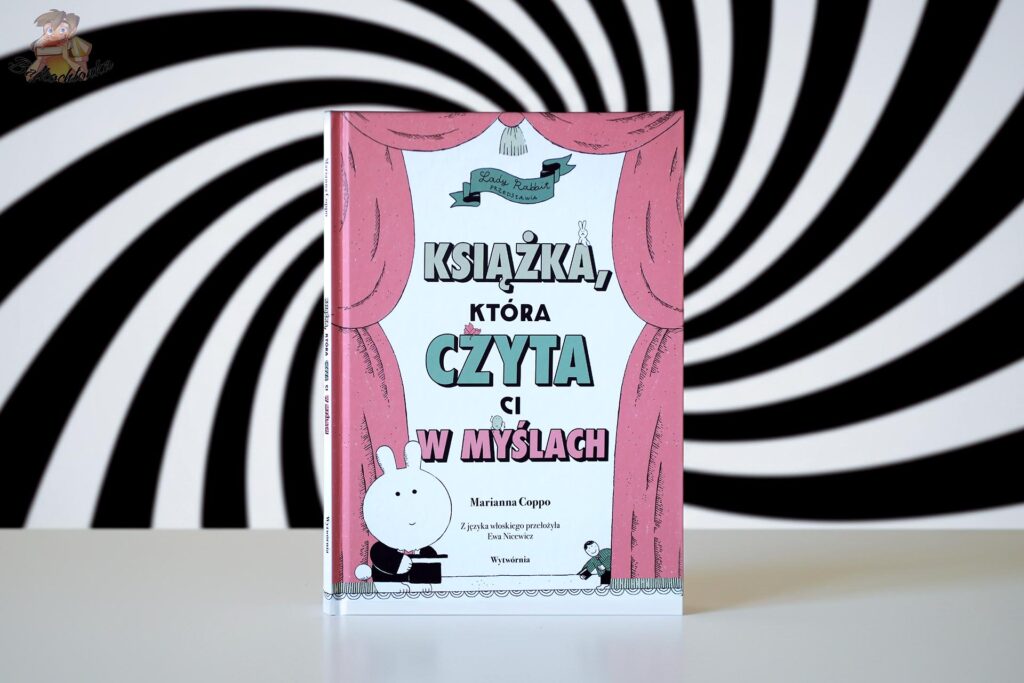 Okładka książki Książka, która czyta ci w myślach Marianny Coppo na tle hipnotycznej spirali