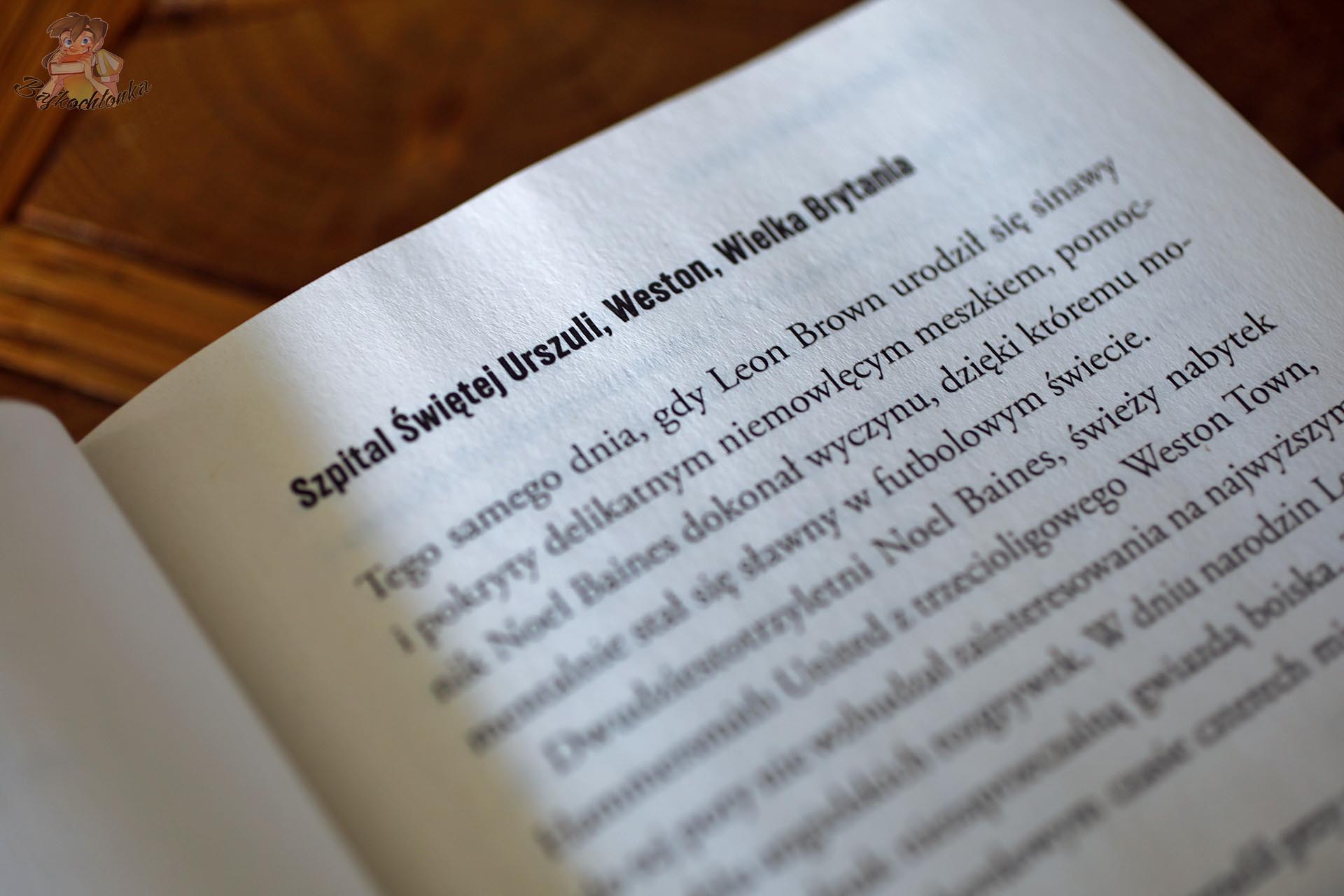 Fragment książki Narodziny legendy o narodzinach Leona Browna w szpitalu w Weston
