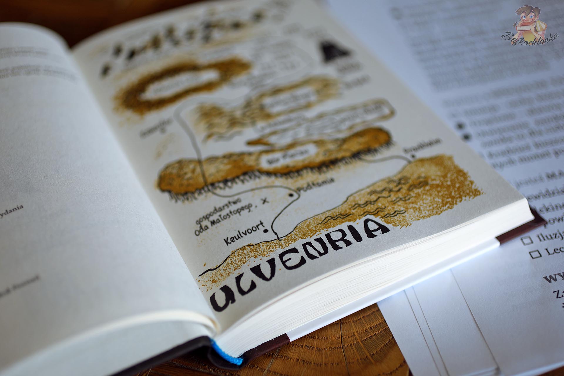 Mapa Ulvenrii w książce Wrona Cienia Marcela Groenewegena, element świata fantasy i przygody paragrafowej dla dzieci.