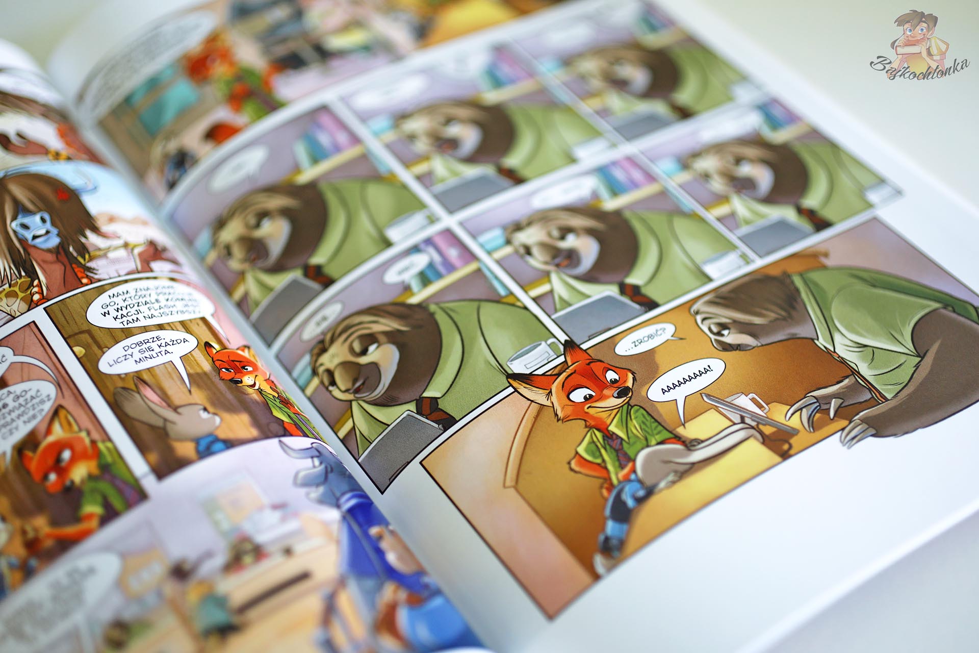 Nick Bajer w komiksie Zwierzogród Egmontu, scena z lisem i leniwcem pokazująca humor adaptacji Disneya