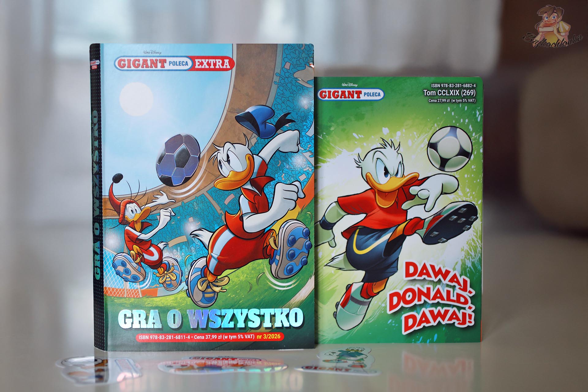 Komiksy Gra o wszystko i Dawaj, Donald, dawaj! jako piłkarskie tomy serii Gigant Poleca