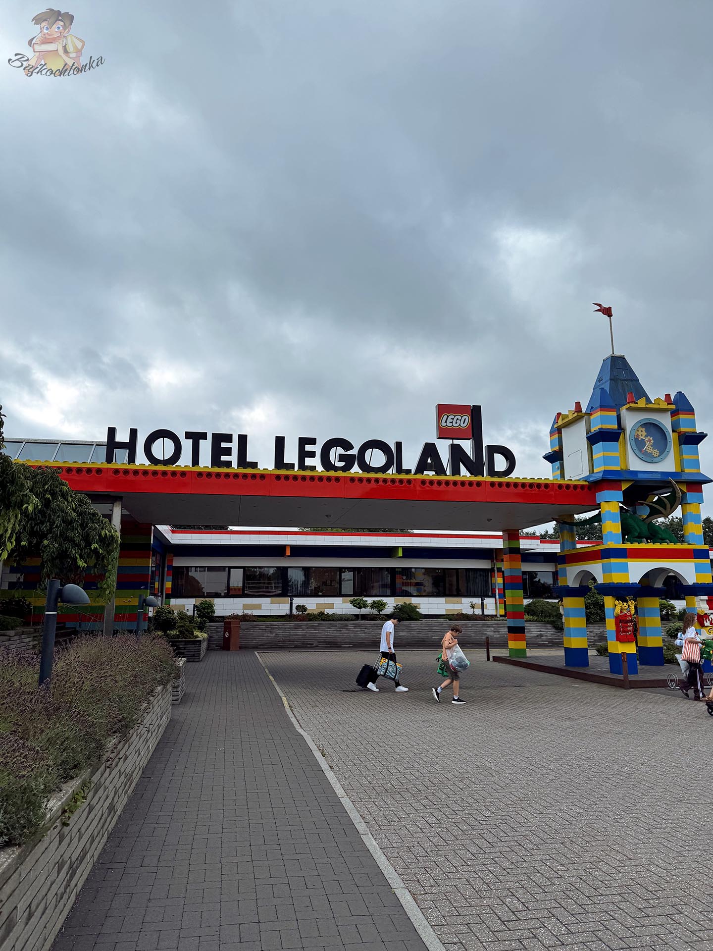 Wejście do Hotel LEGOLAND w Billund obok parku LEGOLAND