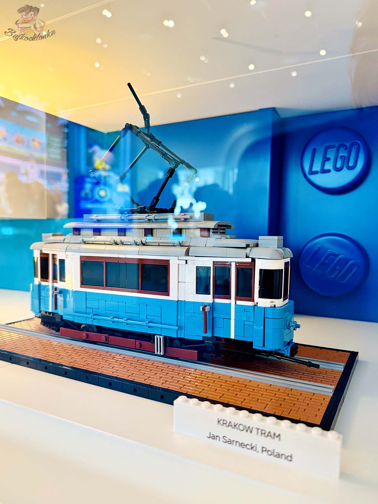 Model Krakow Tram Jana Sarneckiego z Polski prezentowany w LEGO House
