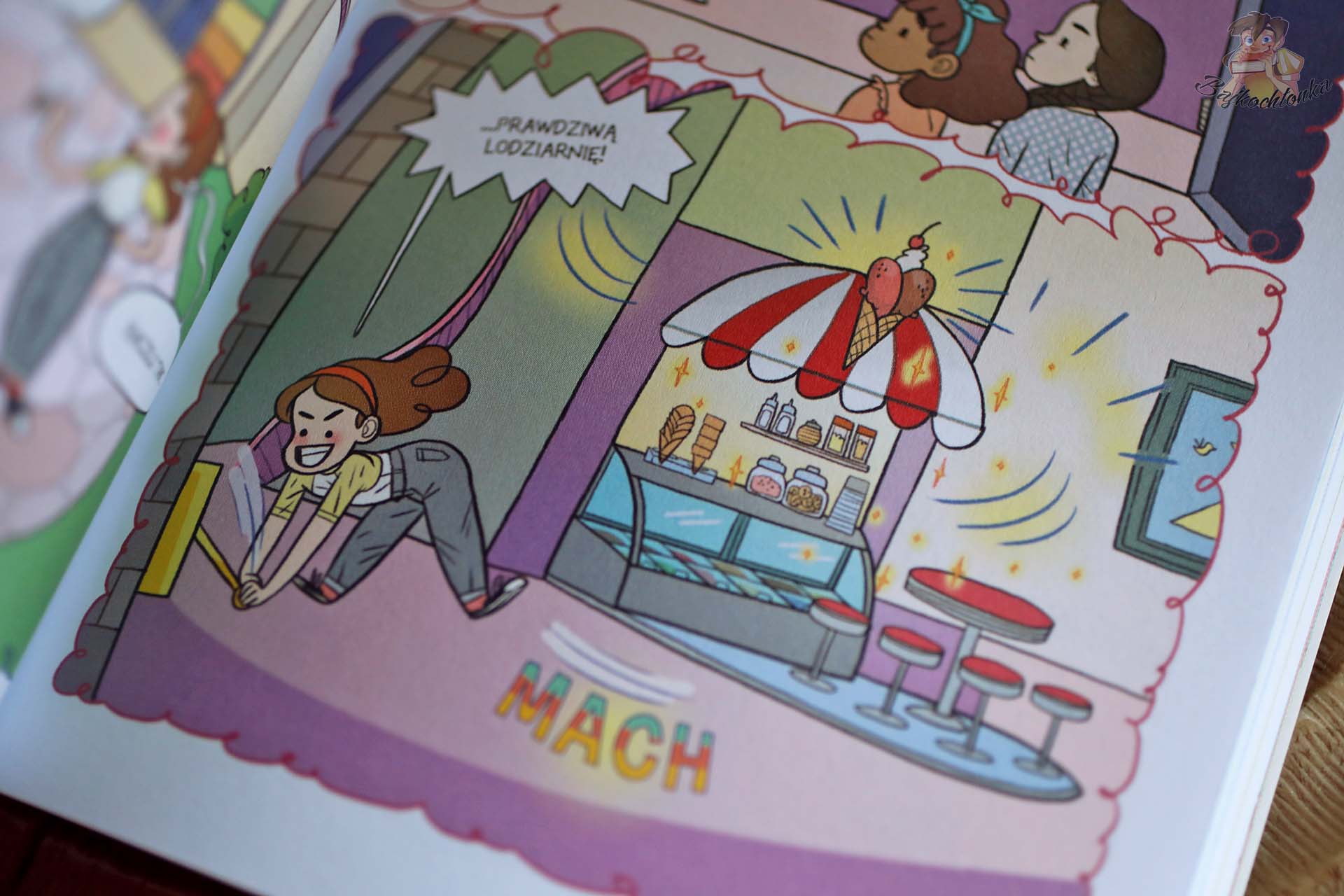Fantazja Cassie o własnej lodziarni w komiksie Siła marzeń Shannon Hale