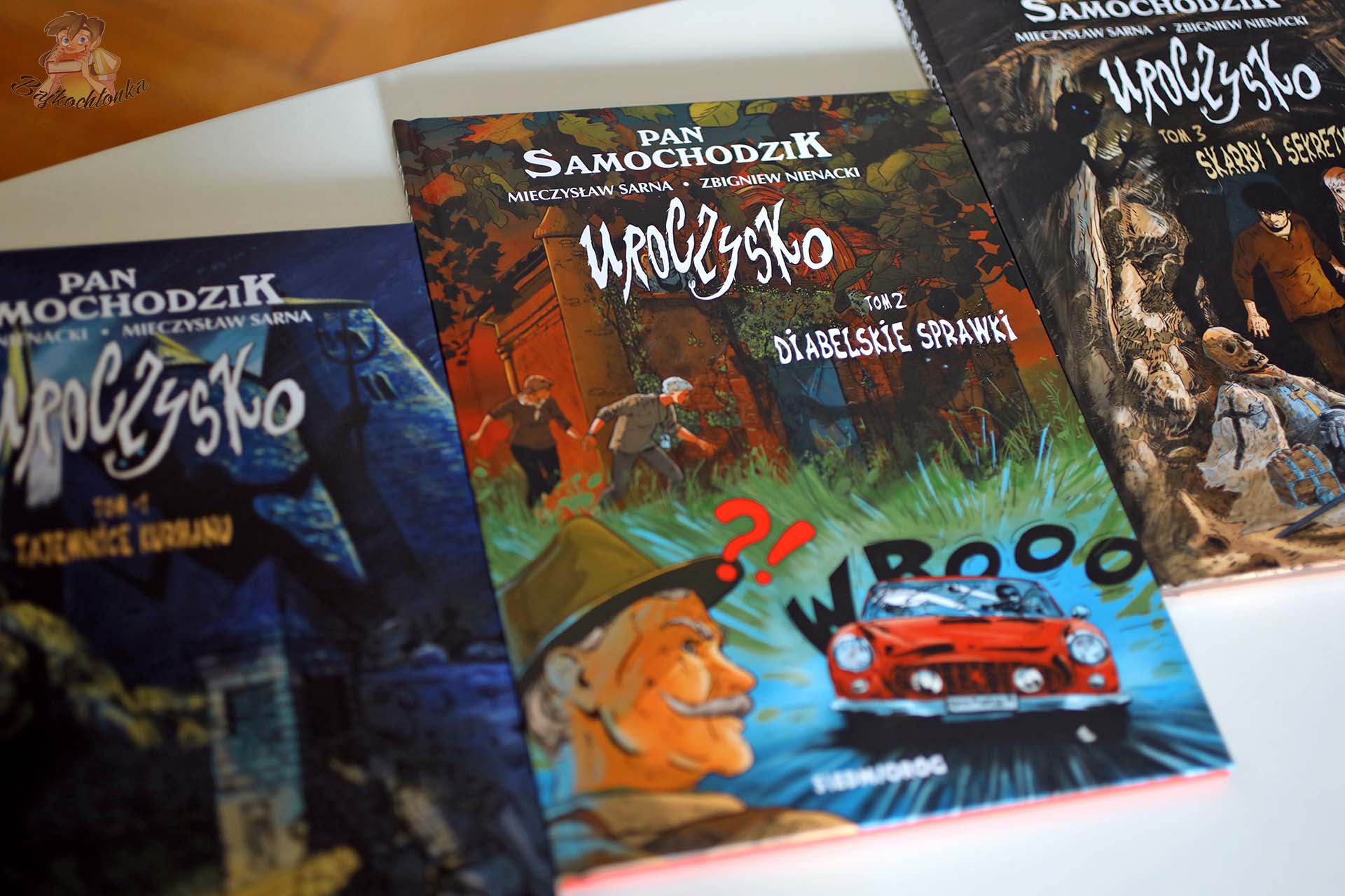 Trzy tomy komiksowego Uroczyska: Tajemnice kurhanu, Diabelskie sprawki oraz Skarby i sekrety