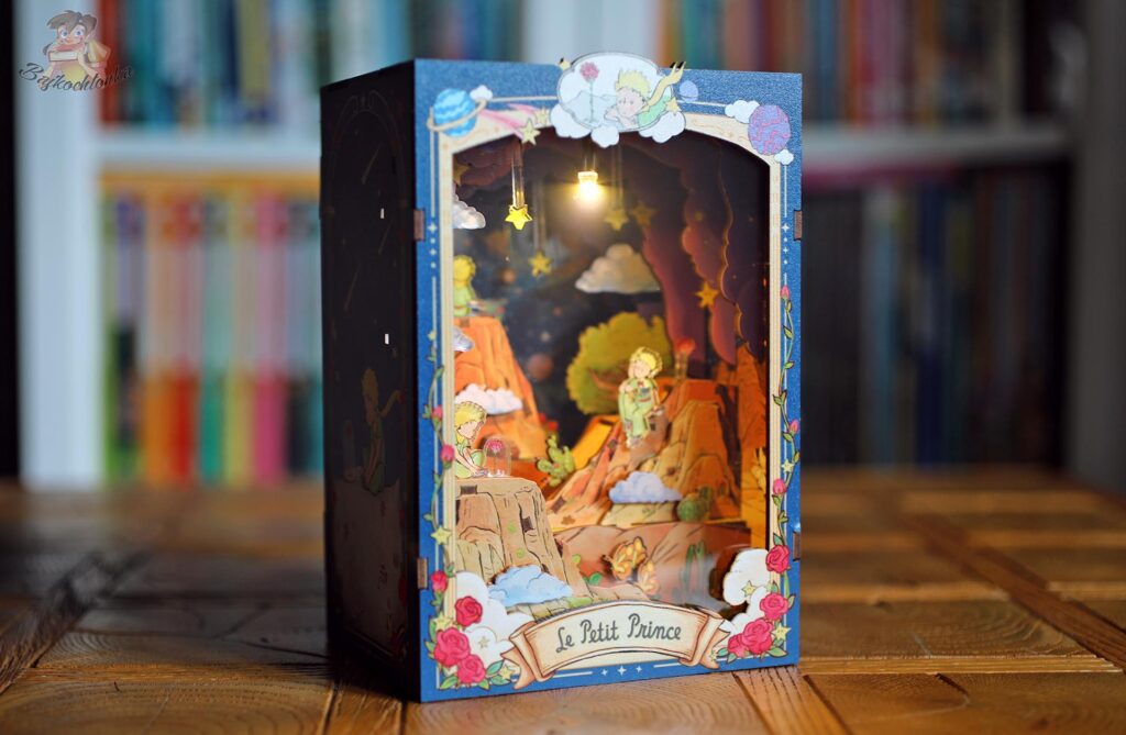 Podświetlony book nook Mały Książę i Róża z ciepłym światłem LED