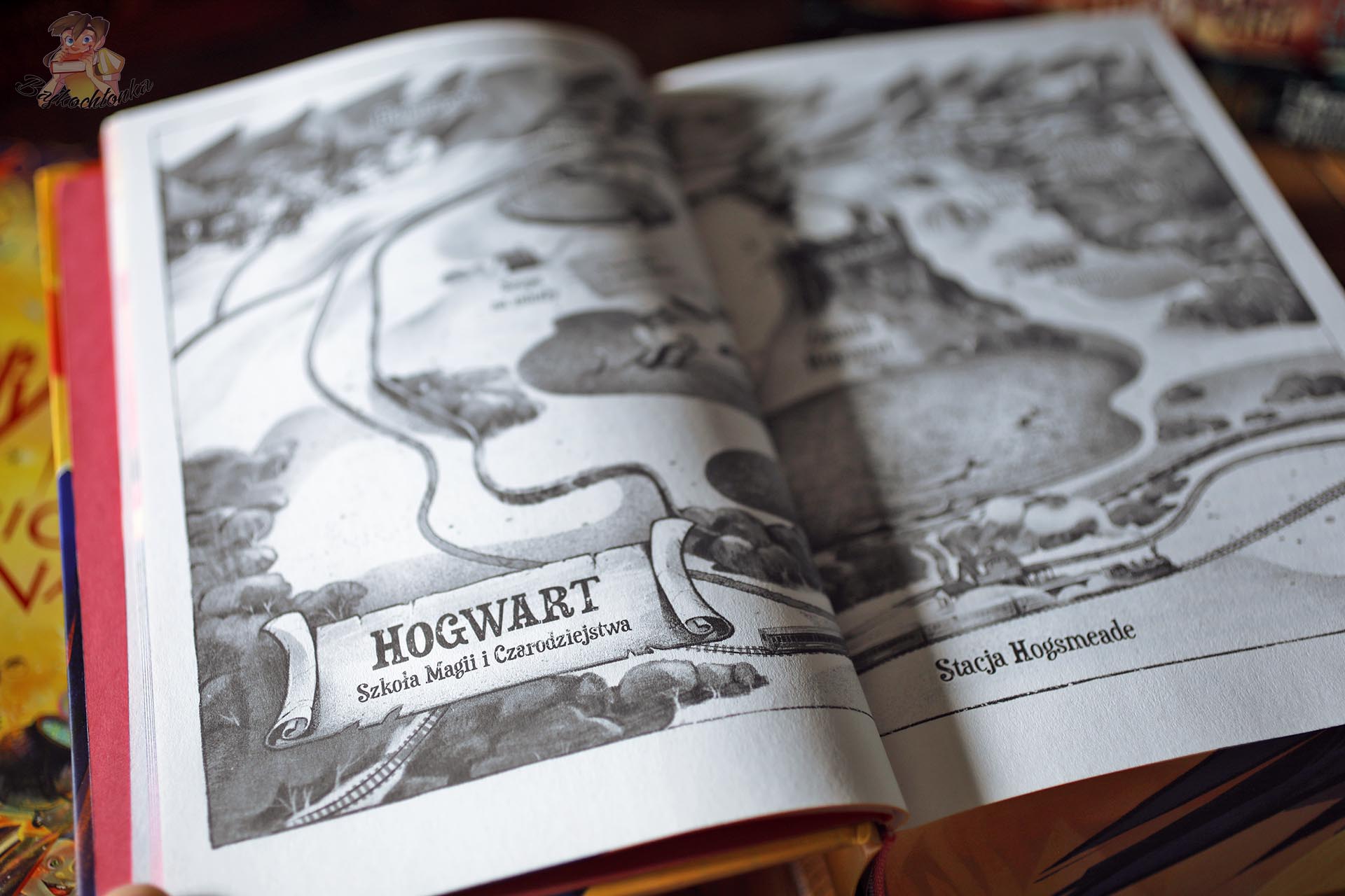 Mapa Hogwartu i stacji Hogsmeade w polskim wydaniu Harry Potter i Zakon Feniksa