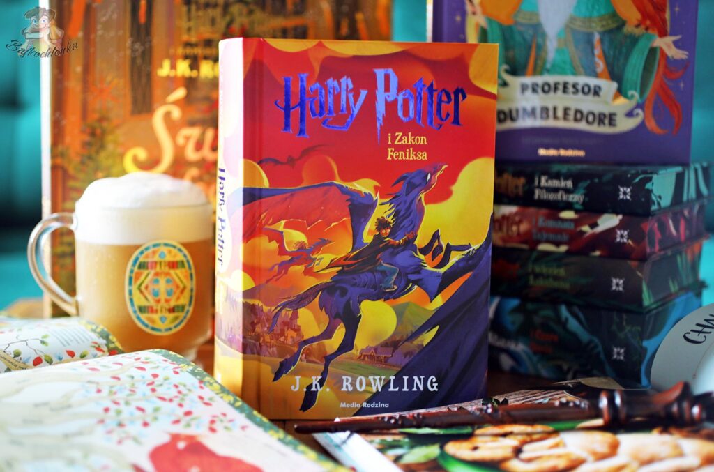 Harry Potter i Zakon Feniksa - polskie wydanie z okładką Kai Bajowskiej