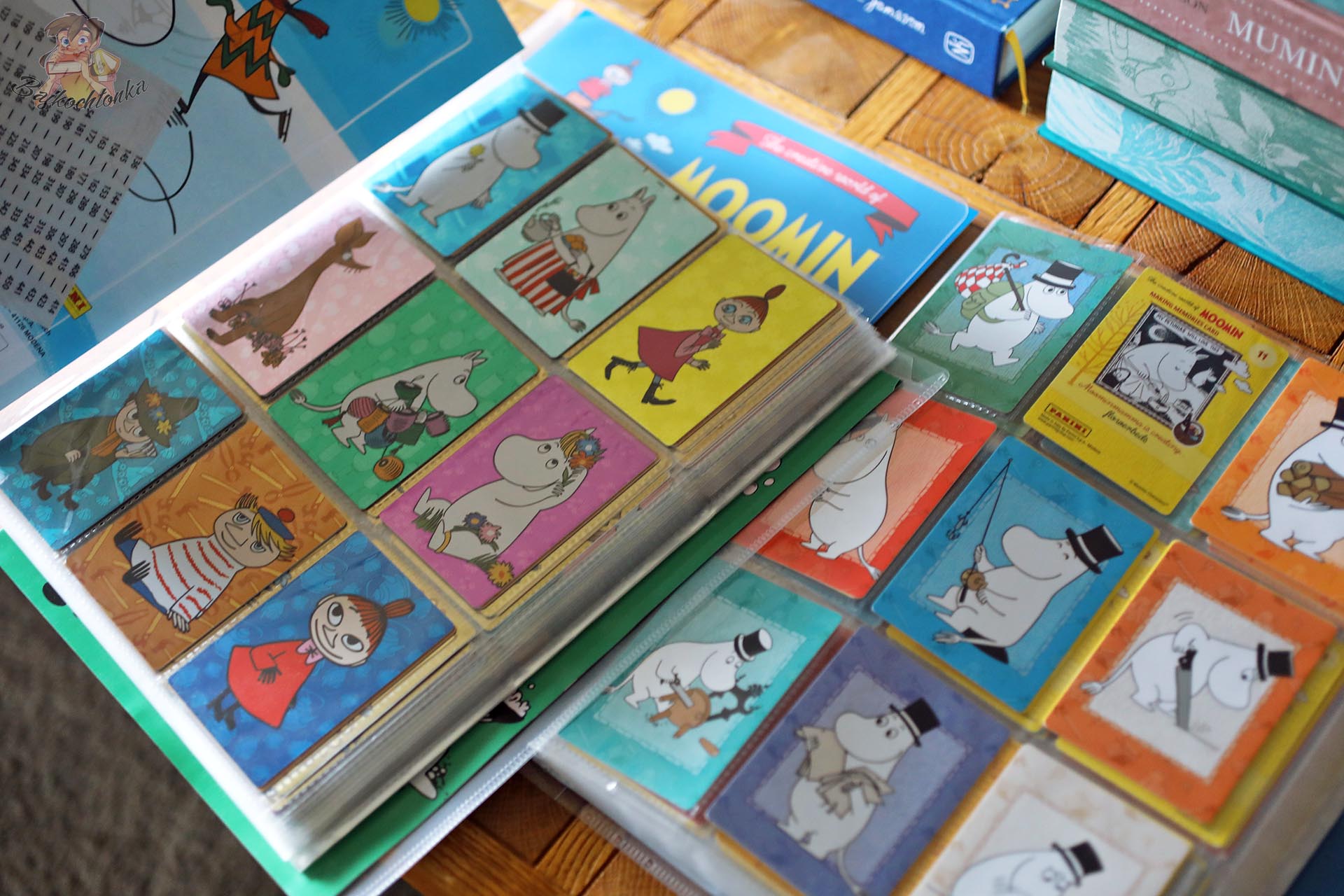 Porównanie poprzedniej i nowej kolekcji kart Muminki Panini