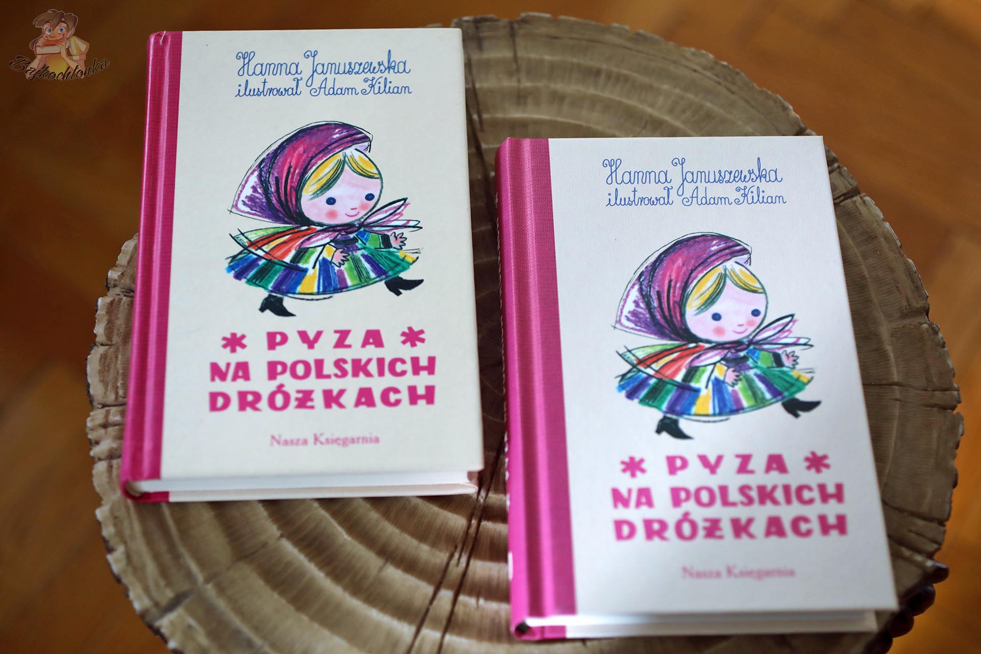 Dwa wydania książki Pyza na polskich dróżkach Hanny Januszewskiej z ilustracjami Adama Kiliana