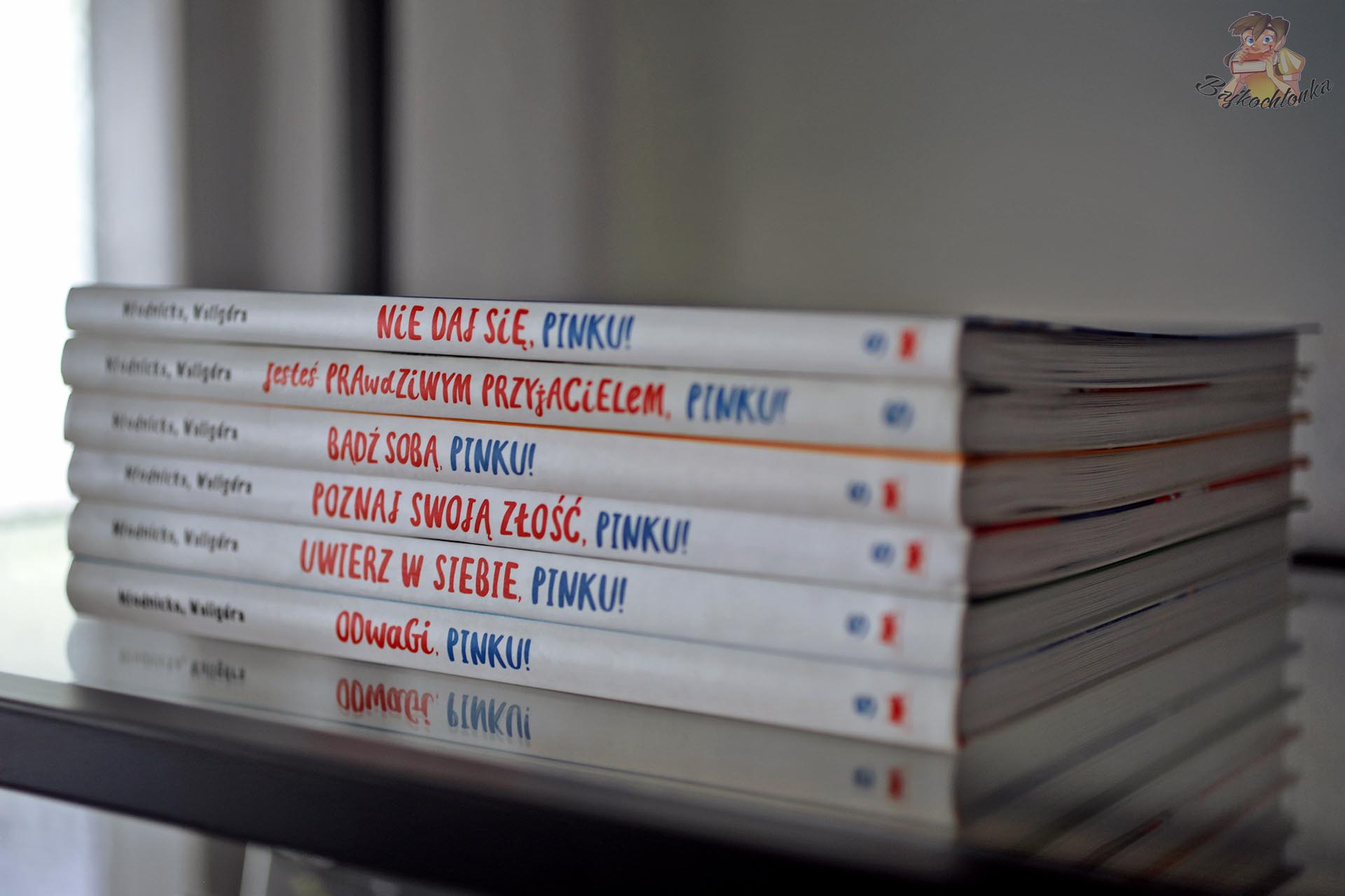 Książki z serii o Pinku Urszuli Młodnickiej i Agnieszki Waligóry