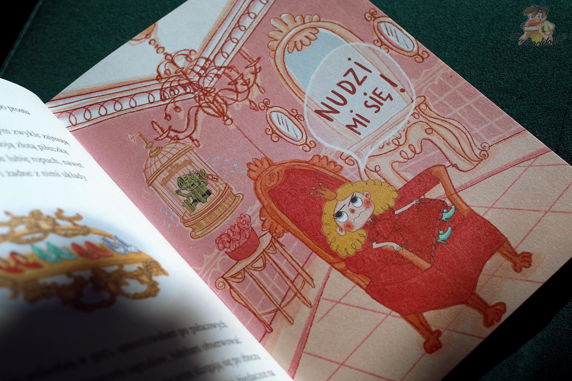 Ilustracja Kasi Cerazy przedstawiająca znudzoną królewnę Jaśminę siedzącą na czerwonym tronie w książce Potyczki z Arcymagiem.